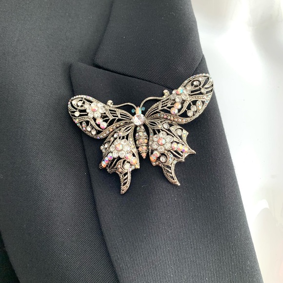 Vintage large sparkling butterfly brooch pin back - Picture 5 of 14